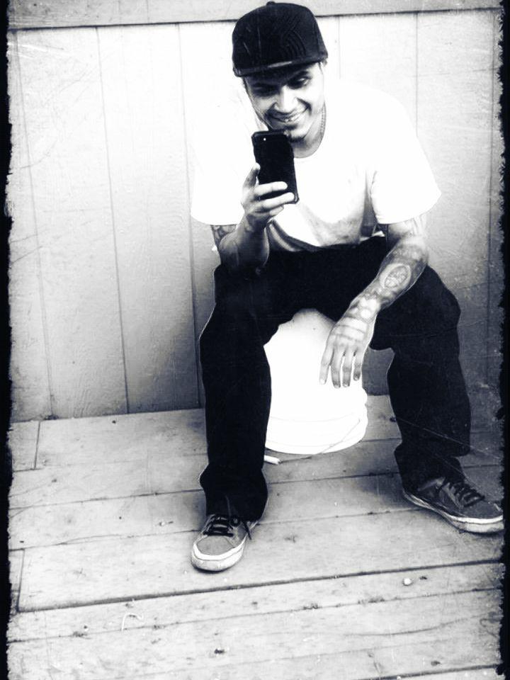 Turn your picture into an old fashion photograph